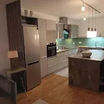 Center Modern Retreat