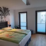 Center Modern Retreat Rostock